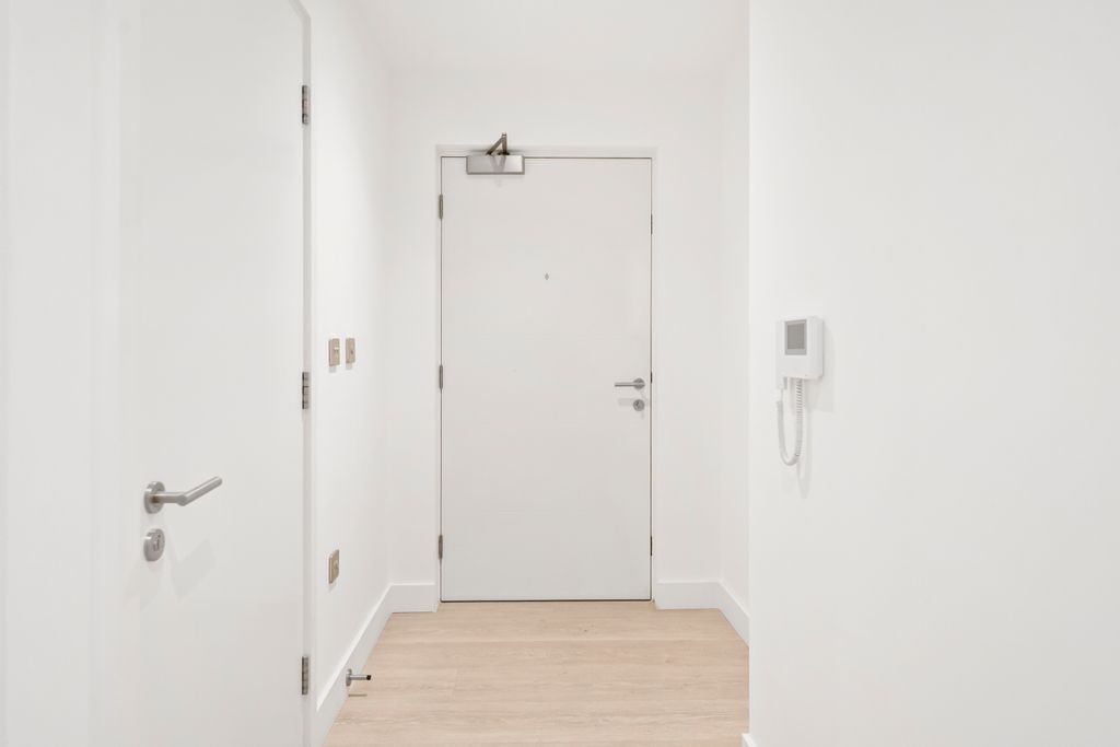 Property photo 2 of 18 _Akp2604