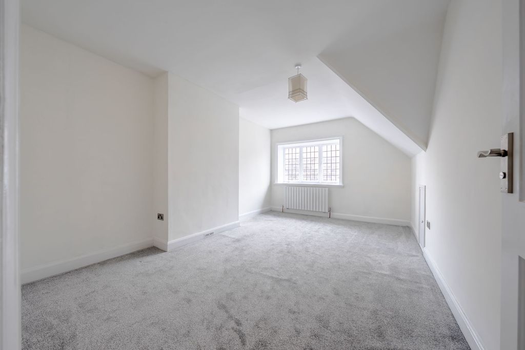 Additional image 13 of 3 bed flat to rentSpringfield Avenue, Harrogate HG1