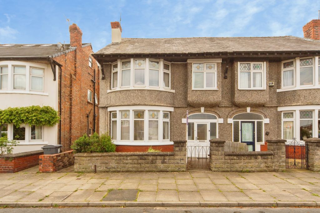 Property photo 1 of 32