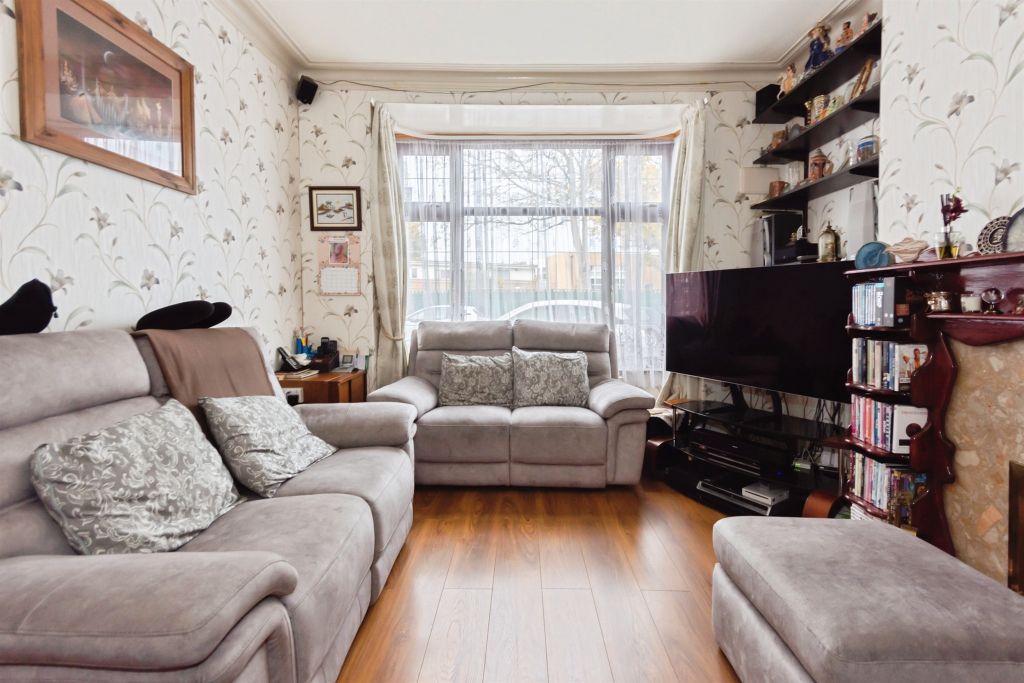 Property photo 3 of 17