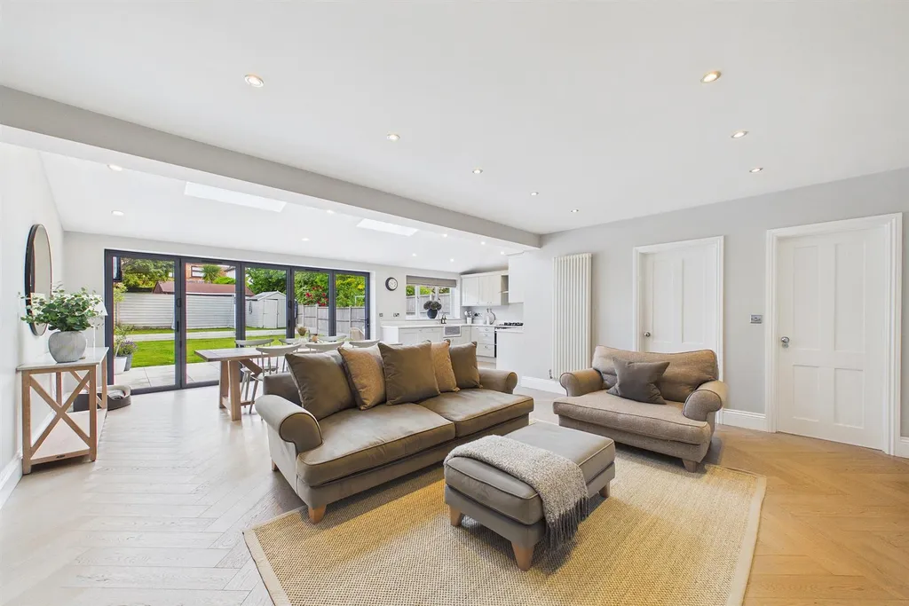 Daventry Road, Cheylesmore, Coventry CV3 - View 6