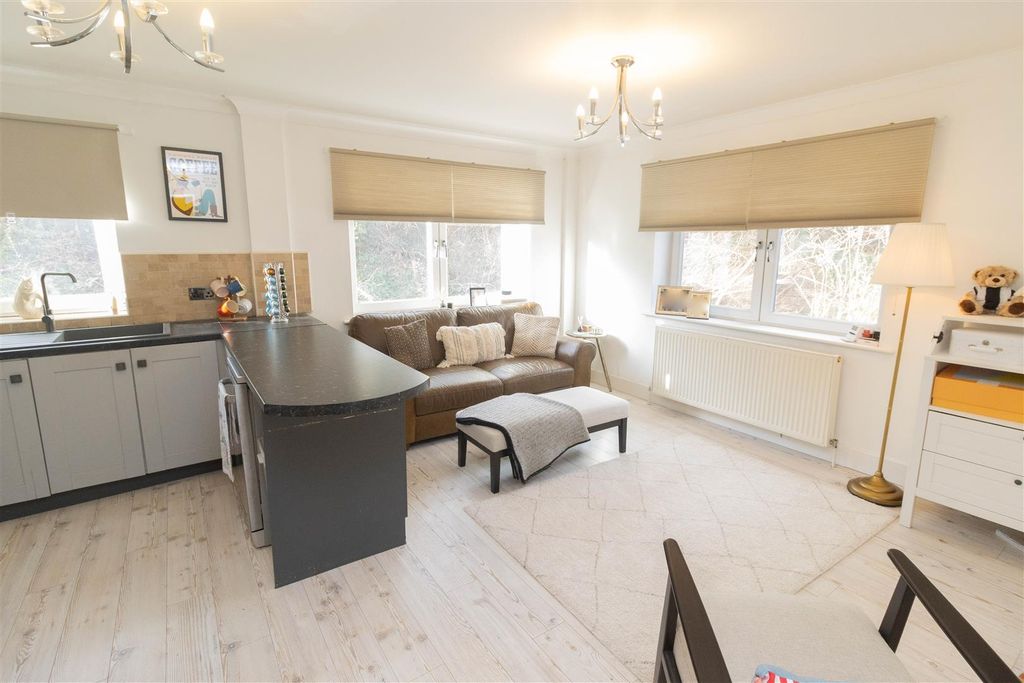 Property photo 3 of 9 Open Plan Living