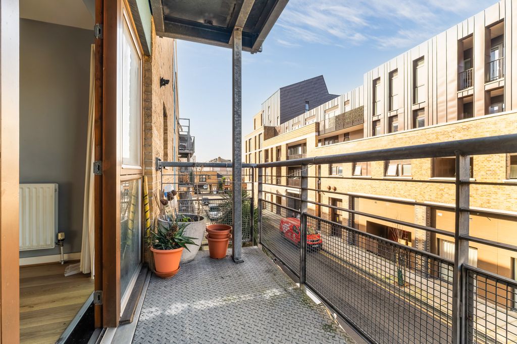 Property photo 2 of 13