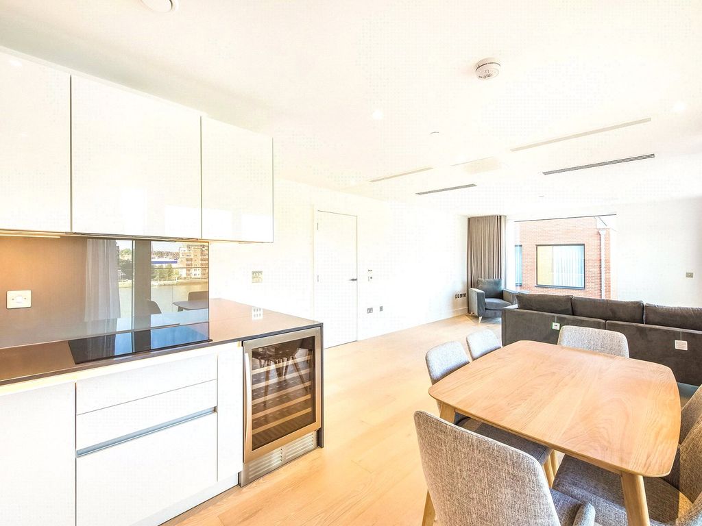 Property photo 3 of 10 Westbourne Apartment