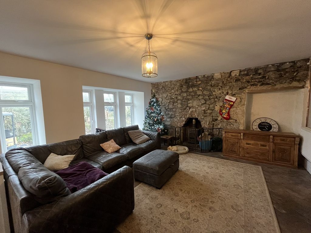 Property photo 3 of 21 Not Specified