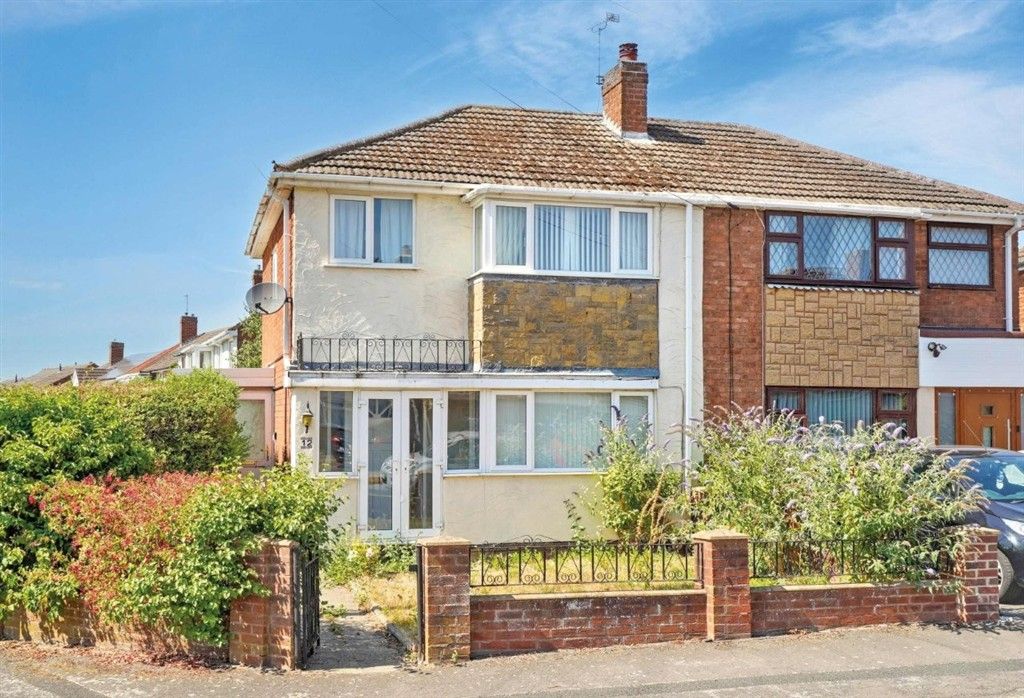 Property photo 1 of 8