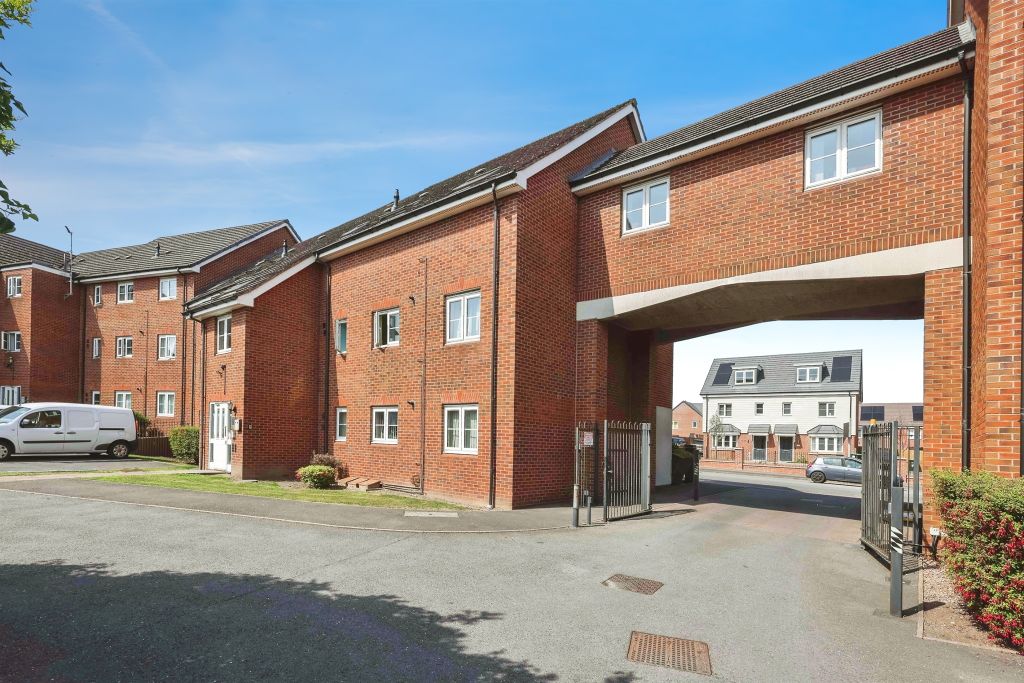 Property photo 2 of 18