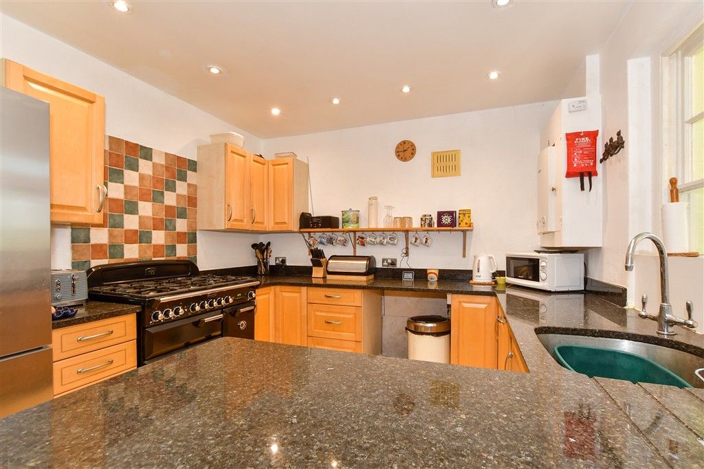 Property photo 3 of 14 Kitchen