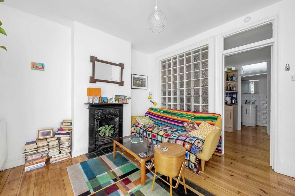 Property photo 3 of 12