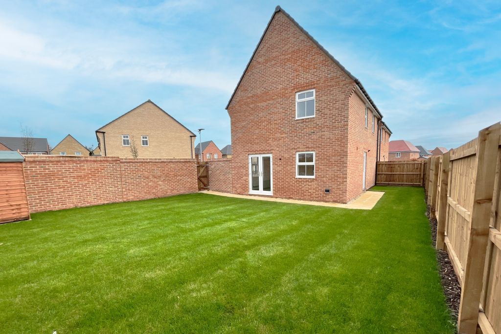 Property photo 3 of 8 Plot 106 Hadley Garden