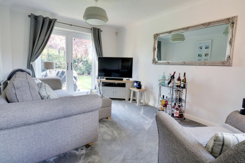 Property photo 3 of 18 5903622