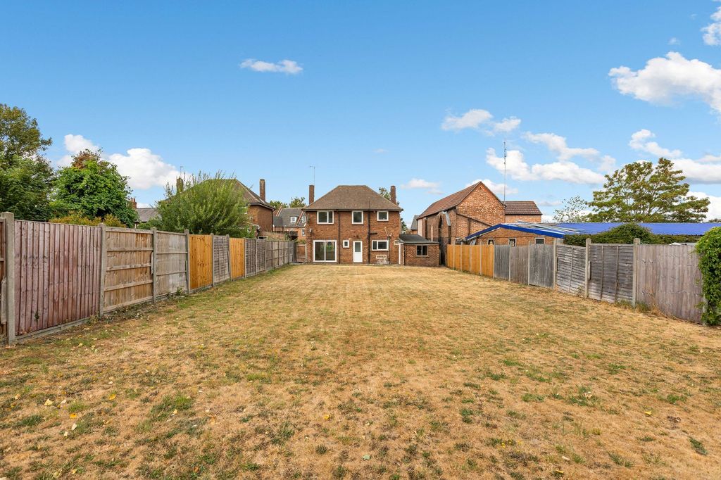 Property photo 2 of 17