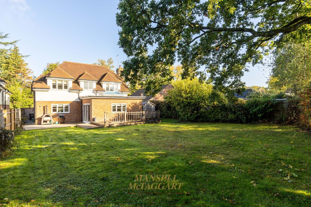 Property photo 2 of 29