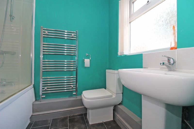 Property photo 3 of 9 Photo 1