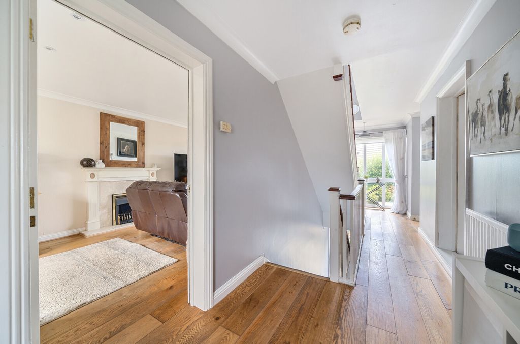 Property photo 3 of 20 1301683-4-684066B...