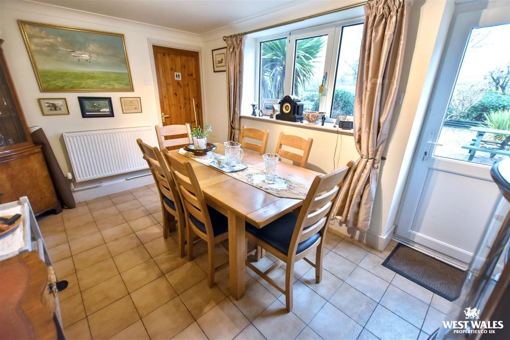 Additional image 8 of 4 bed detached bungalow for saleTempleton, Narberth SA67