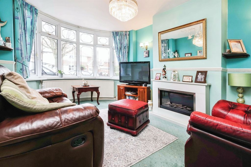 Property photo 2 of 17