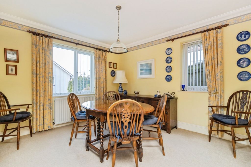 Property photo 3 of 19 Pbox-Img.Jpg