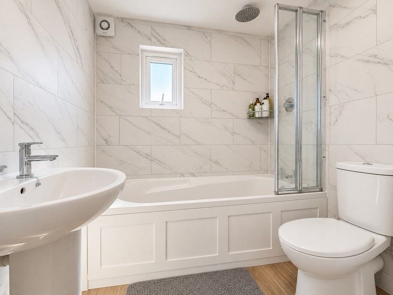 Property photo 3 of 25 Bathroom