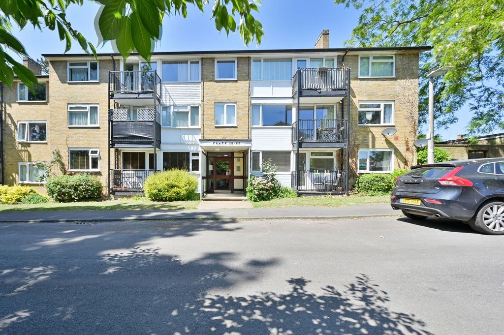Property photo 1 of 12
