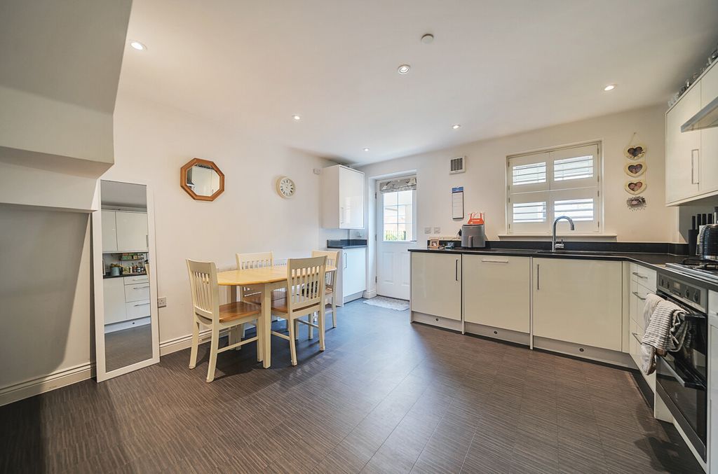 Property photo 3 of 17 024-30-681Ca0F61d...