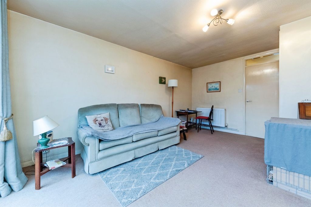 Property photo 3 of 17