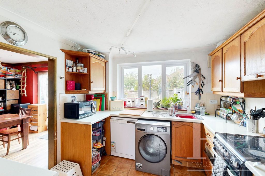 Property photo 3 of 14