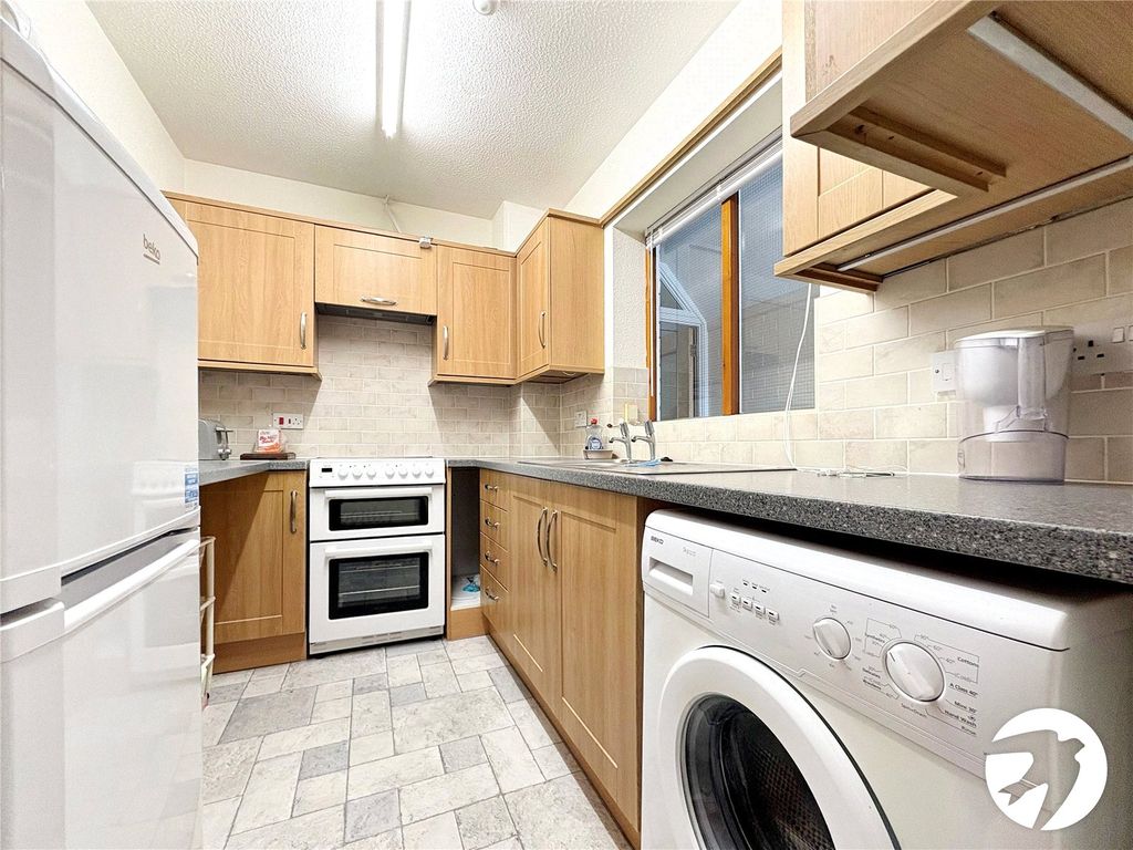 Property photo 2 of 11 Picture No. 06