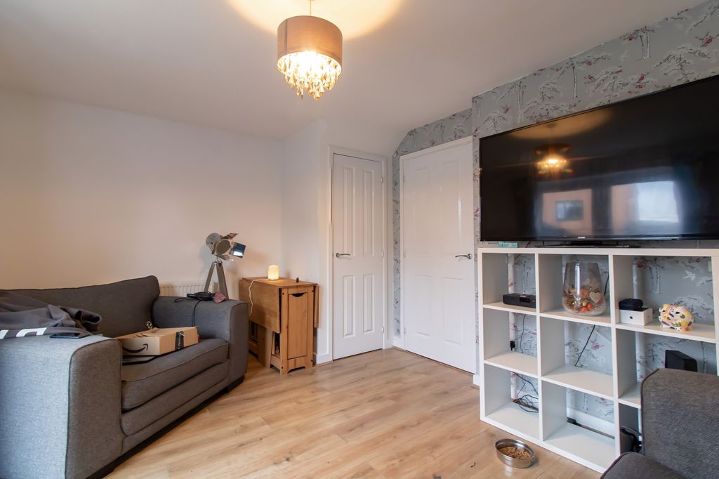 Property photo 3 of 12 Image 3