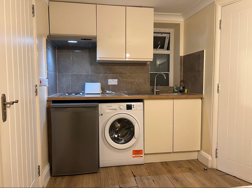 Property photo 1 of 4