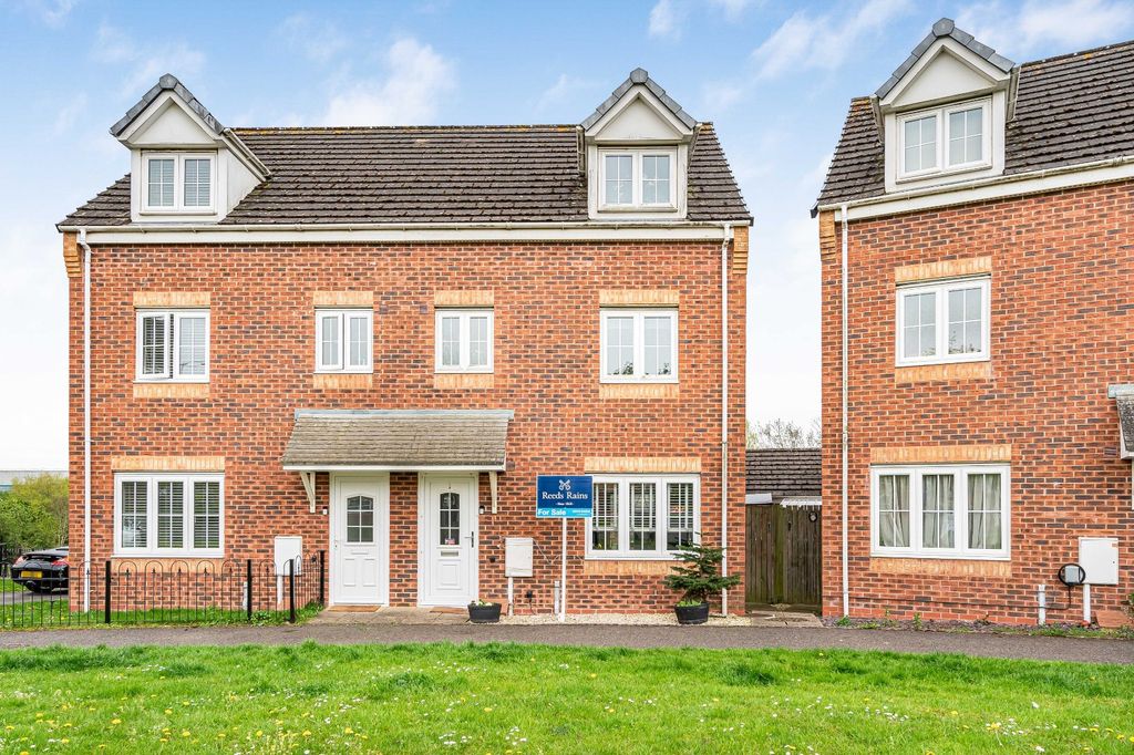 Property photo 1 of 26 Front