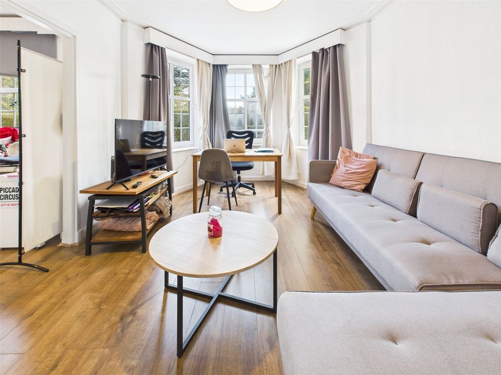 Property photo 2 of 9 Picture No. 14