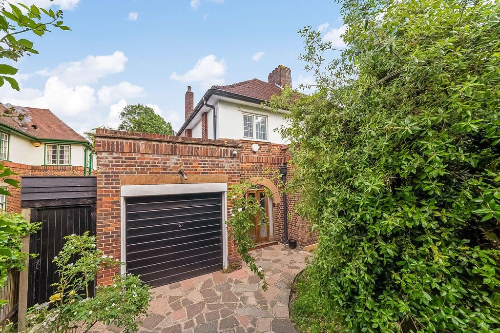 Property photo 1 of 14