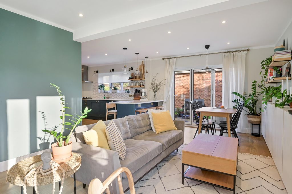 Property photo 1 of 20 Image