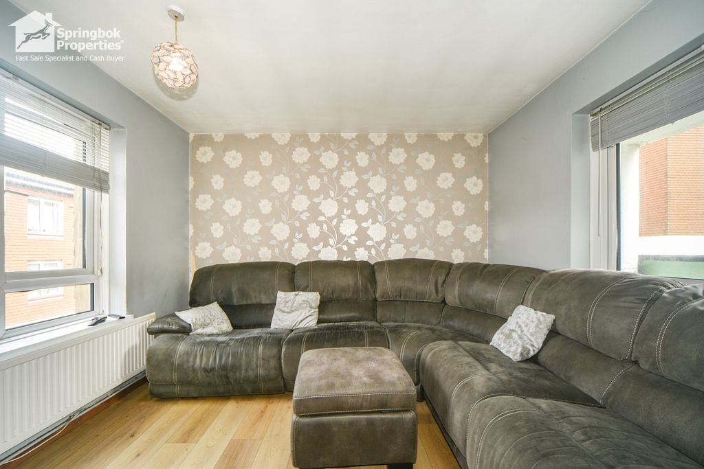 Property photo 3 of 16 Image 2