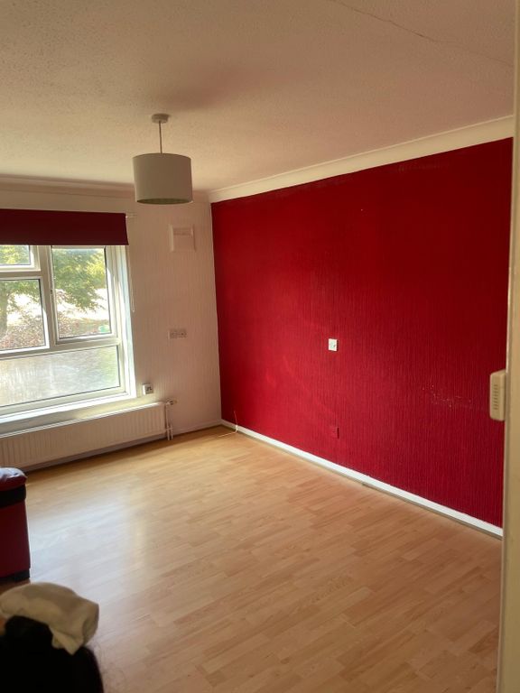 Property photo 1 of 4