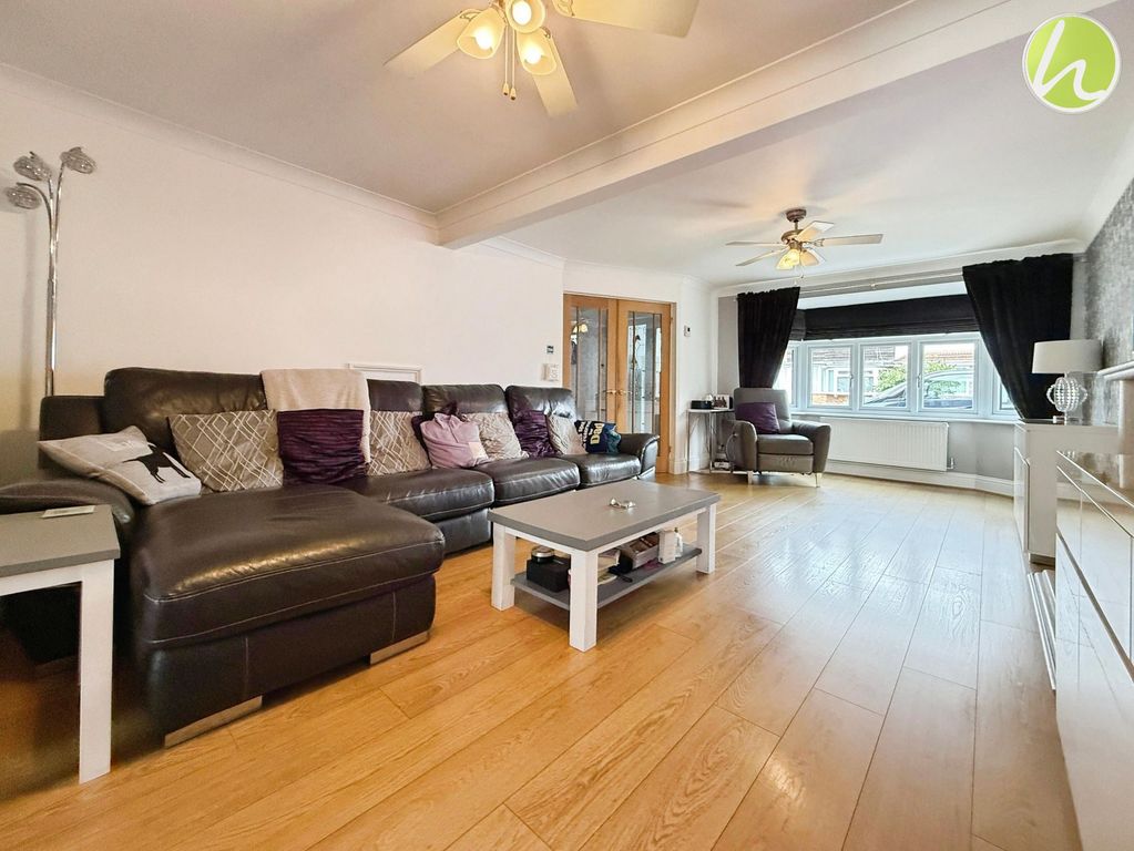 Property photo 2 of 30