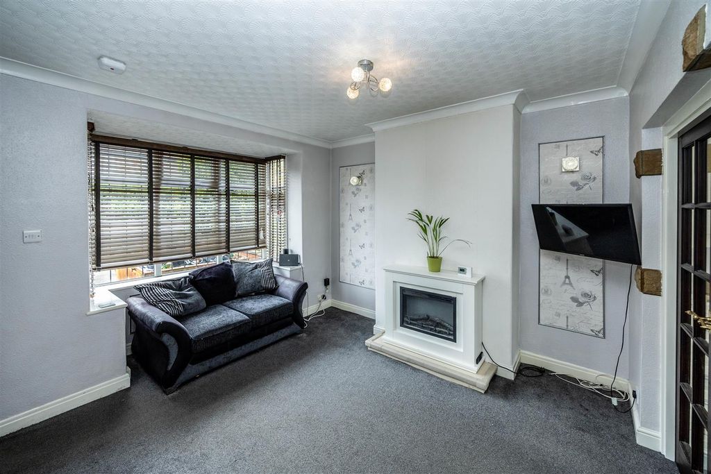 Property photo 2 of 21 519Bmfrdhudds-170826-25.Jpg