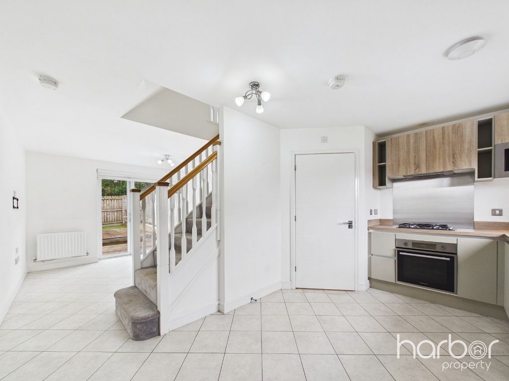 Property photo 3 of 14 5503984