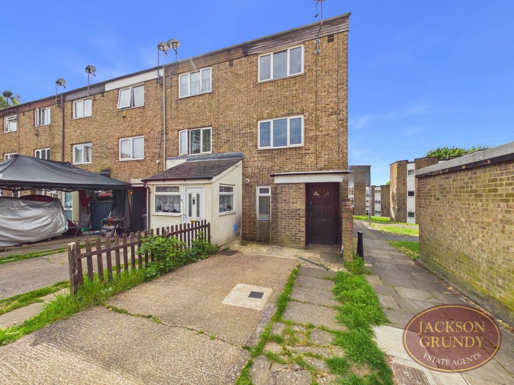 Property photo 1 of 15 Nethermead Court