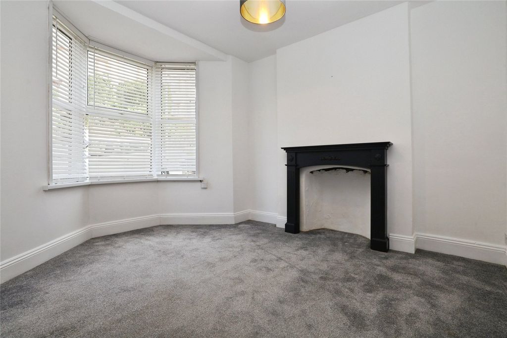 Property photo 2 of 10 Picture No. 18