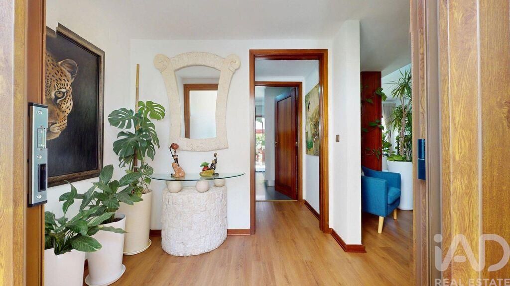 Property photo 3 of 38