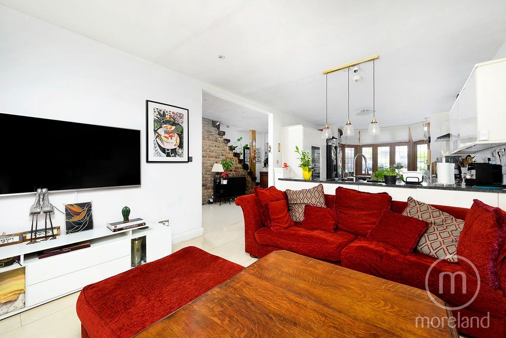Property photo 3 of 15 3234075