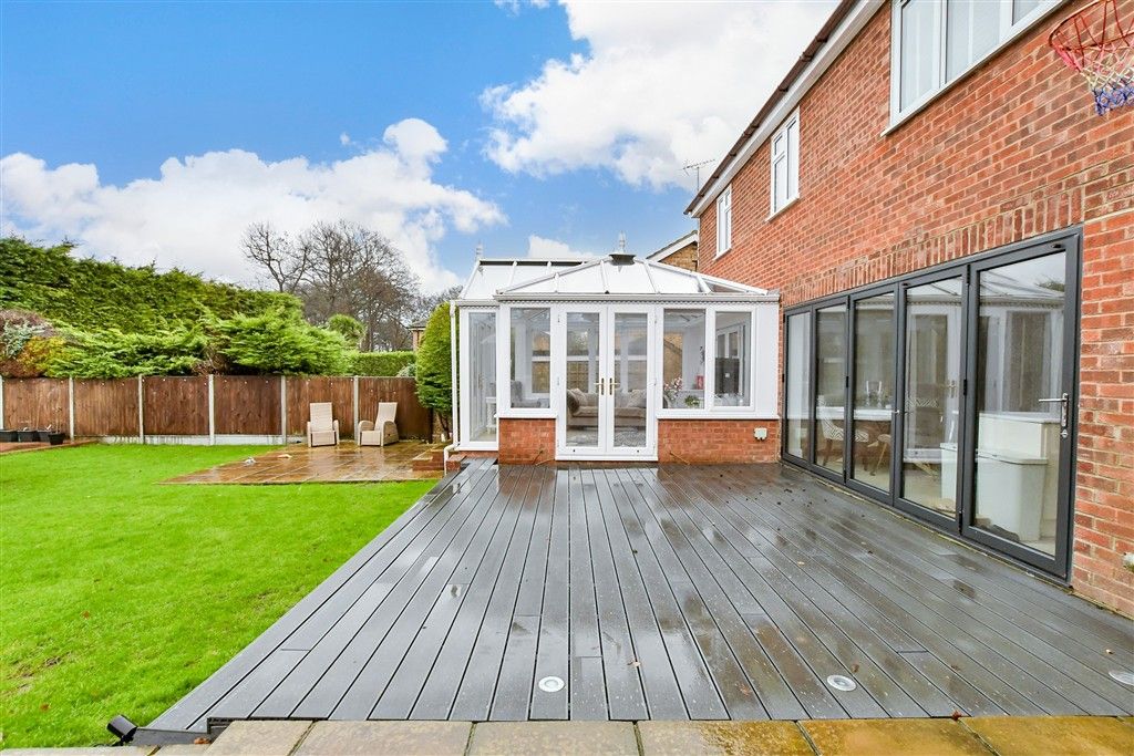 Property photo 3 of 18 Patio / Decking