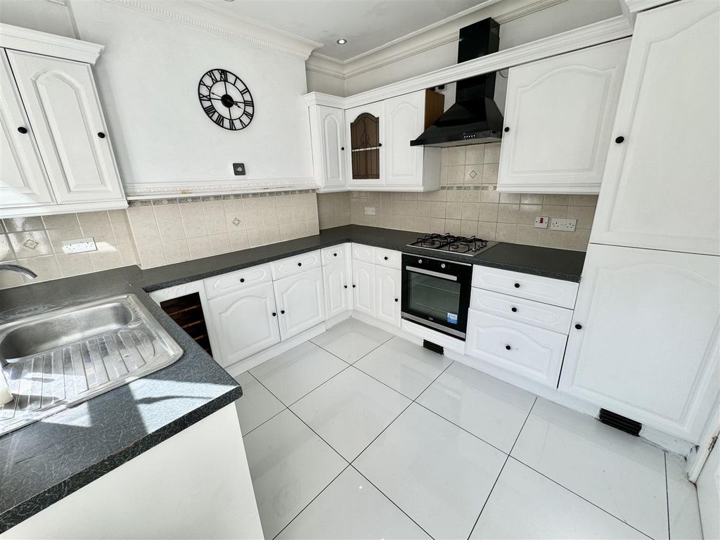 Property photo 3 of 13 Img_7978.Jpg