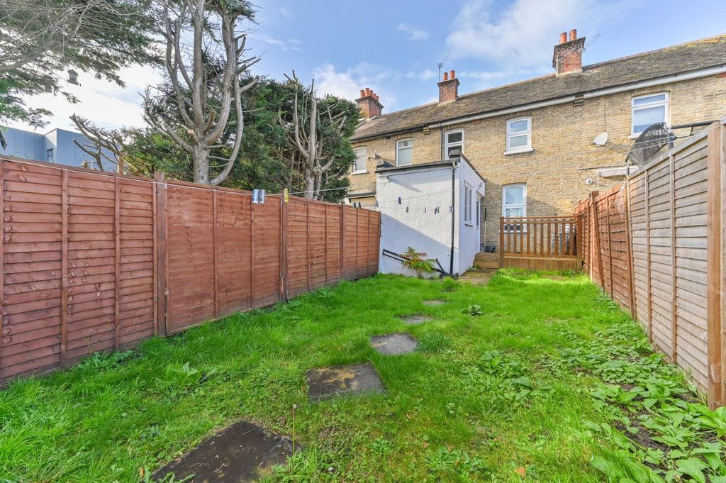 Property photo 2 of 14