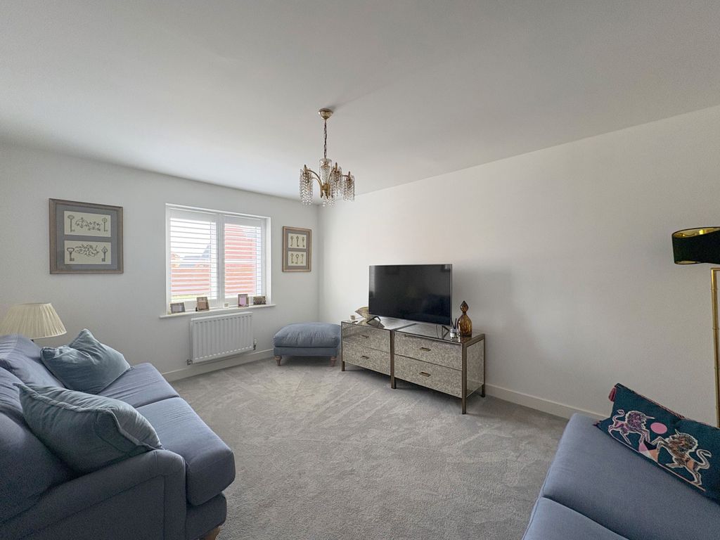 Property photo 2 of 13 Gallery