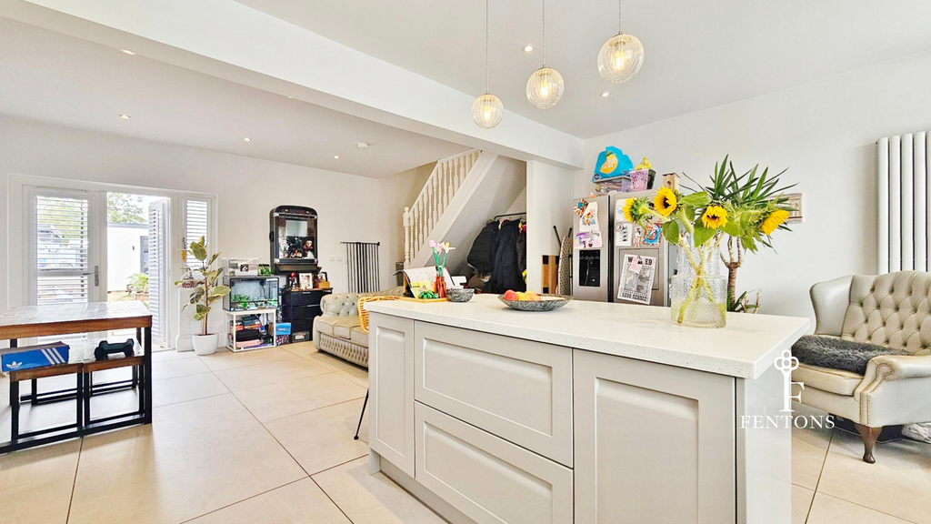 Property photo 2 of 16 Kitchen
