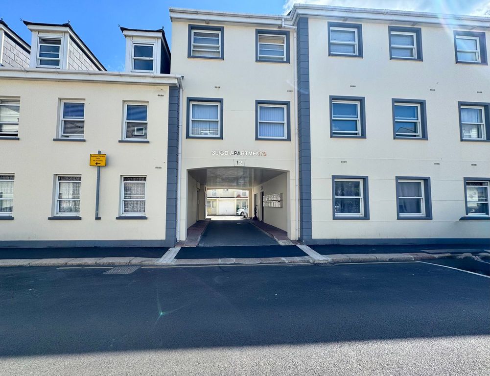 Property photo 1 of 8