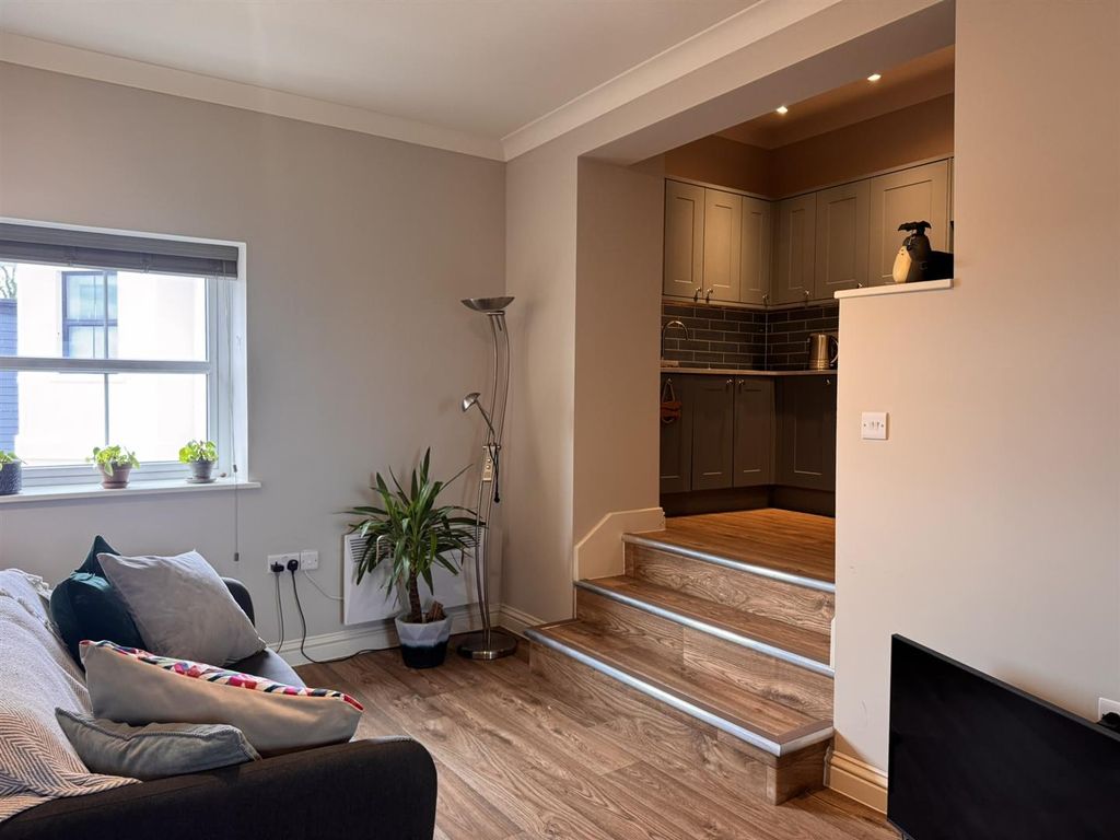 Property photo 2 of 11 Img_2528.Jpeg